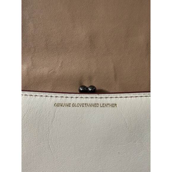 COACH Dinky Genuine Beige Leather Crossbody Bag DK-20215 Kiss Lock Purse NICE - Picture 5 of 16